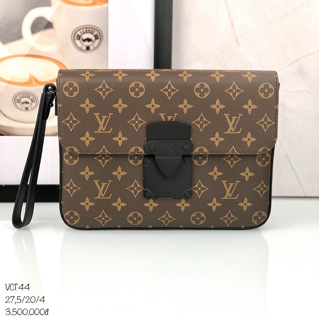 Louis Vuitton Monogram Sac Gibeciere GM Crossbody Bag