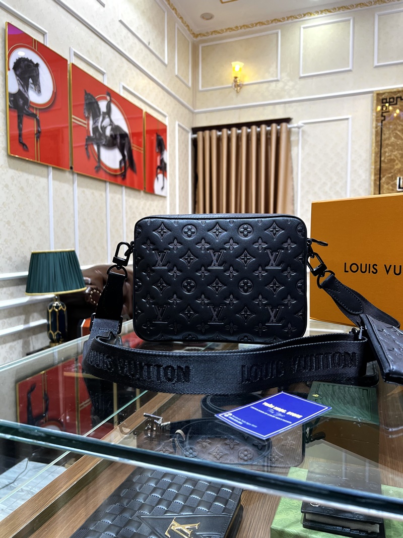 Ví nam Louis Vuitton cầm tay khoá kéo hoạ tiết hoa đen VNLV49 siêu cấp like  auth 99% - HOANG NGUYEN STORE™