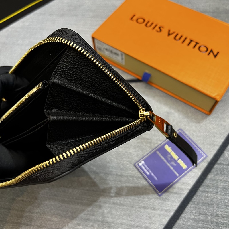 Vi Cam Tay Hang Hieu Louis Vuitton 02